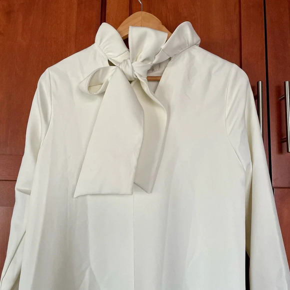 Tuckernuck Daphne Dress Off White Stretch Crepe Bow Tie Size Small - Picture 9 of 12